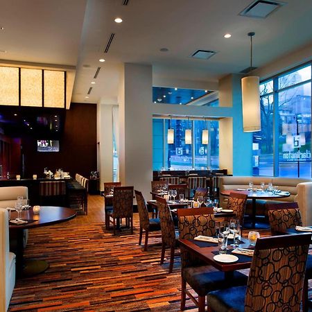Courtyard Par Marriott Montreal Centre-Ville Esterno foto