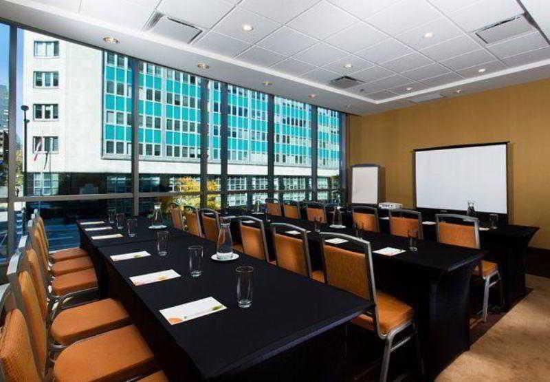 Courtyard Par Marriott Montreal Centre-Ville Esterno foto