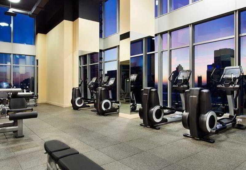 Courtyard Par Marriott Montreal Centre-Ville Esterno foto