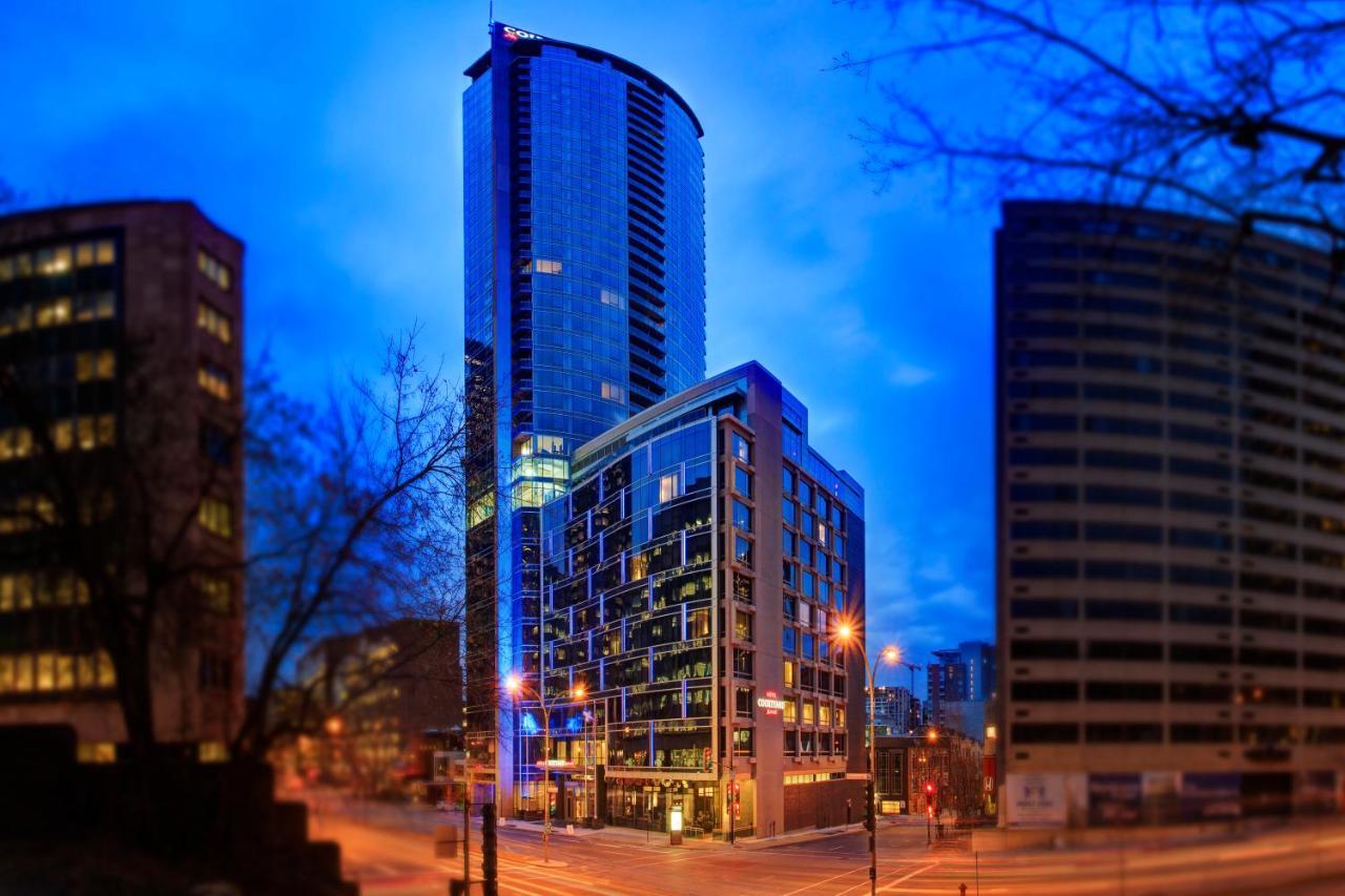 Courtyard Par Marriott Montreal Centre-Ville Esterno foto