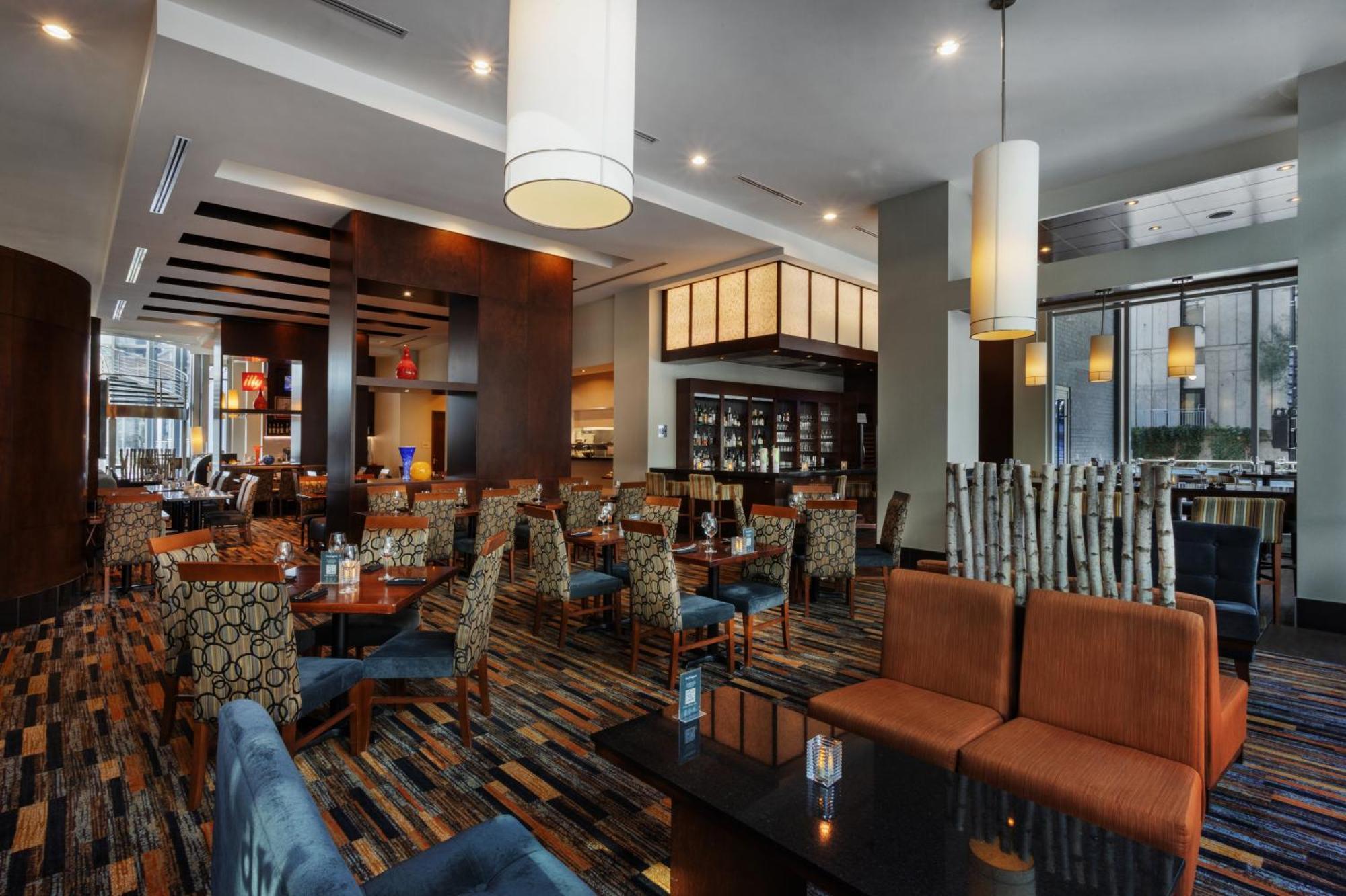 Courtyard Par Marriott Montreal Centre-Ville Esterno foto