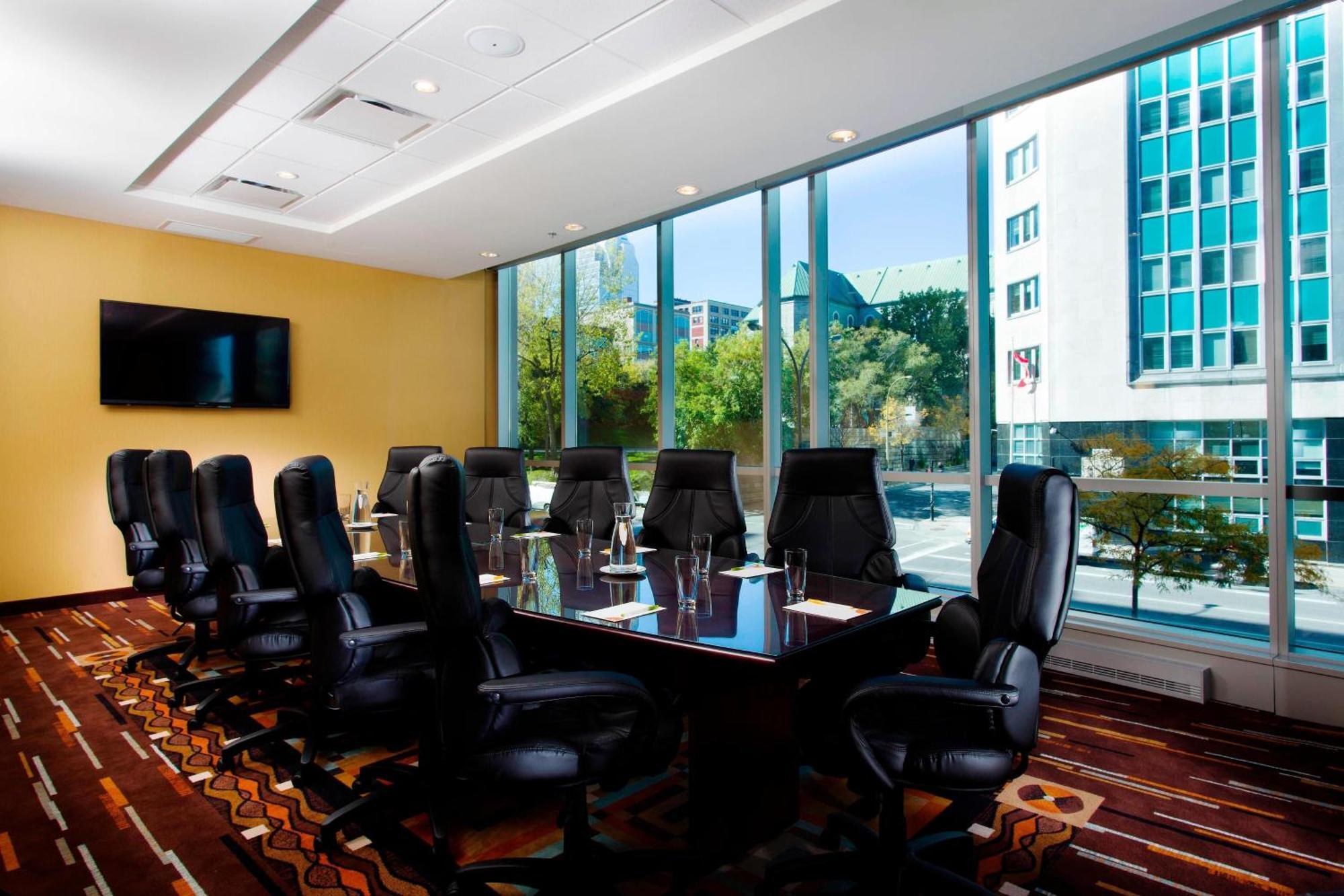 Courtyard Par Marriott Montreal Centre-Ville Esterno foto