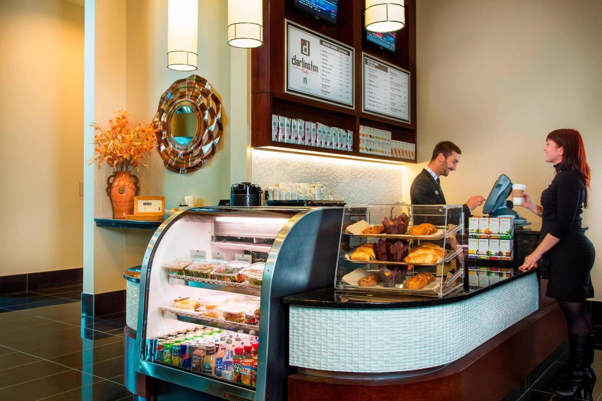 Courtyard Par Marriott Montreal Centre-Ville Esterno foto