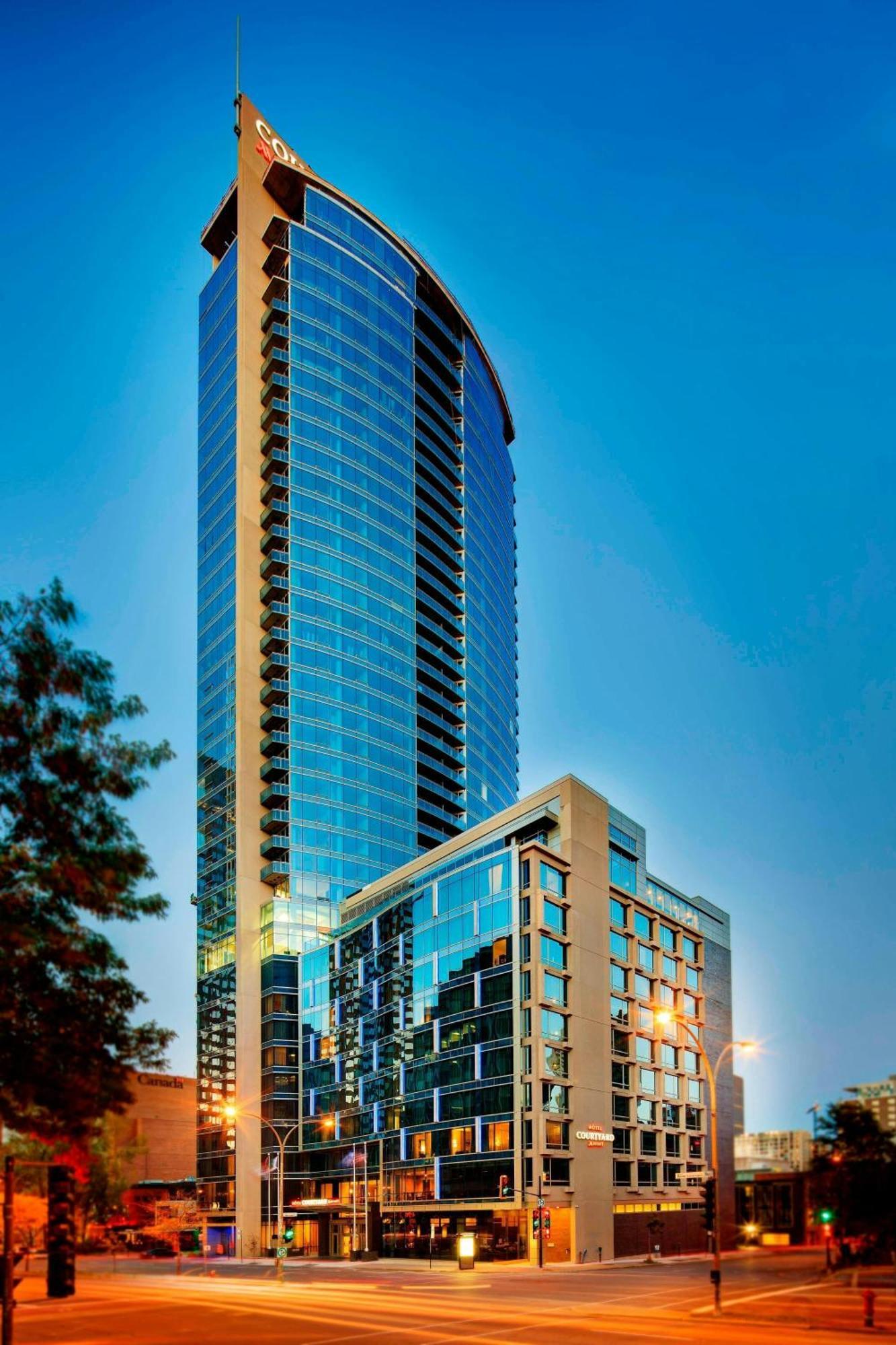 Courtyard Par Marriott Montreal Centre-Ville Esterno foto